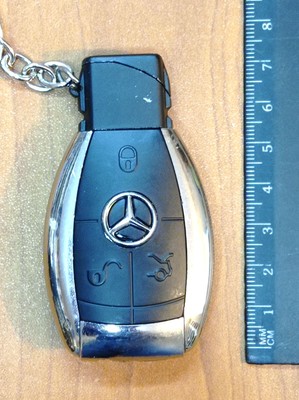 Снимка 2 за Запалка с Фенерче MERCEDES