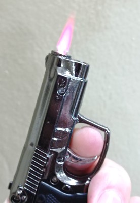 Снимка 2 за Запалка с Фенерче ПИСТОЛЕТ